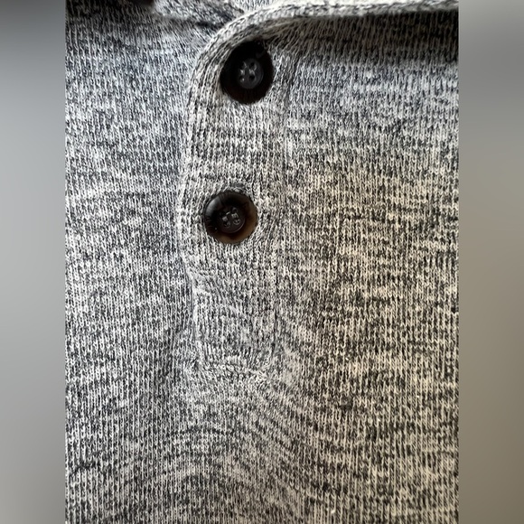 GAP Gray Men's pullover sweater - Picture 9 of 9